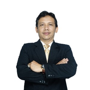 Prof. Dr. Hariyanto, S.H.I., M.Hum., M.Pd.